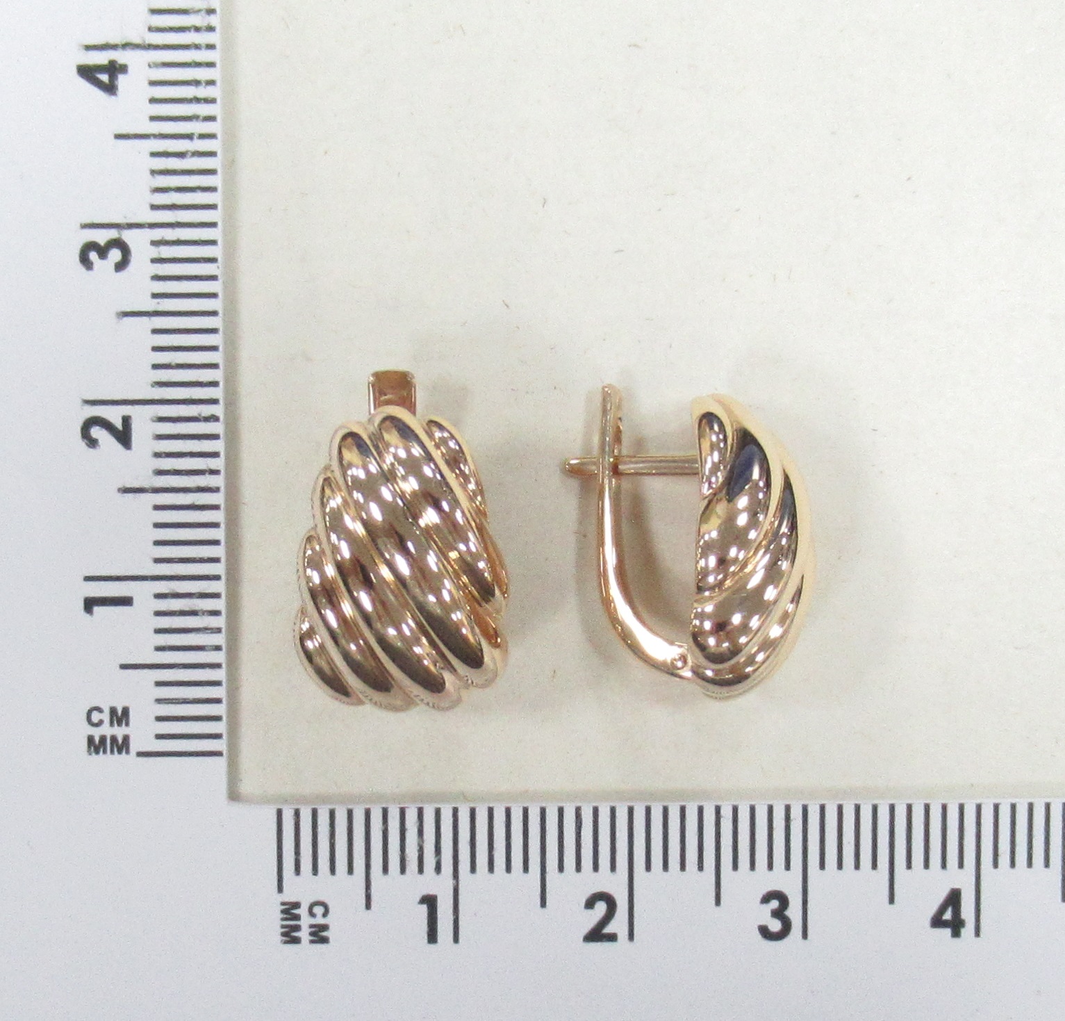 Серьги из золота